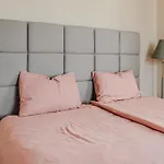 Cozy Modern Lägenhet